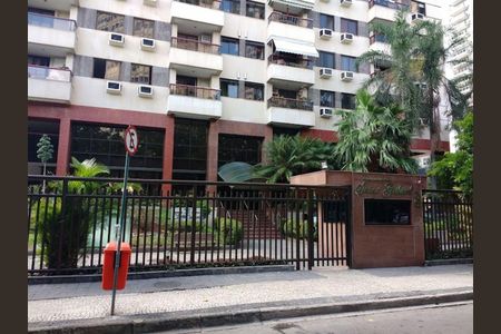 Apartamento à venda com 64m², 2 quartos e 1 vaga
