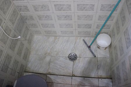 Casa à venda com 250m², 10 quartos e 5 vagasBanheiro 2