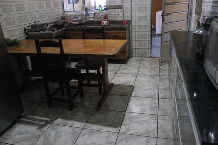 Casa à venda com 250m², 10 quartos e 5 vagasCozinha 