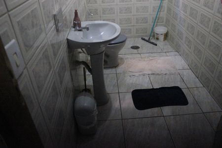 Casa à venda com 250m², 10 quartos e 5 vagasBanheiro 2