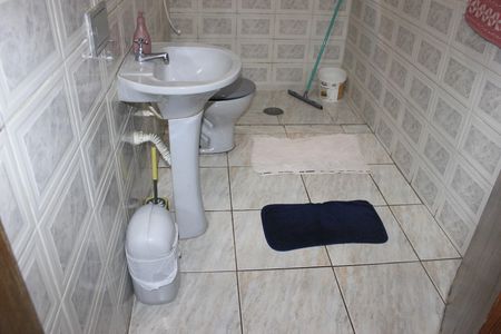Casa à venda com 250m², 10 quartos e 5 vagasBanheiro 2