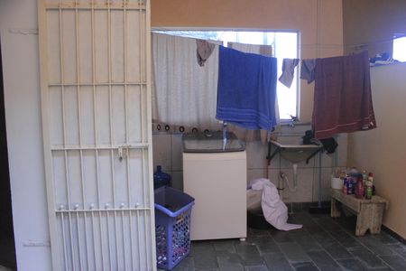Casa à venda com 250m², 10 quartos e 5 vagasLavanderia casa 2