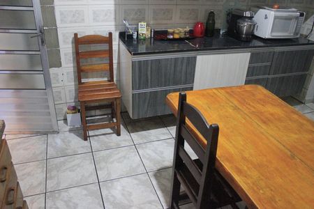 Casa à venda com 250m², 10 quartos e 5 vagasCozinha 