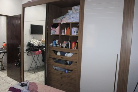 Casa à venda com 250m², 10 quartos e 5 vagasQuarto casa 2