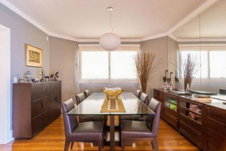 Apartamento à venda com 245m², 4 quartos e 3 vagas