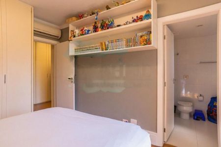 Apartamento à venda com 245m², 4 quartos e 3 vagas