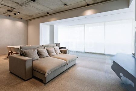 Apartamento à venda com 3 quartos, 181m² em Vila Nova Conceição, São Paulo