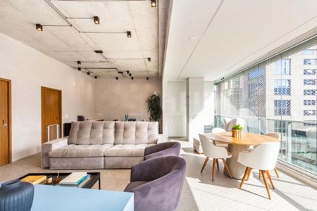 Apartamento à venda com 3 quartos, 181m² em Vila Nova Conceição, São Paulo