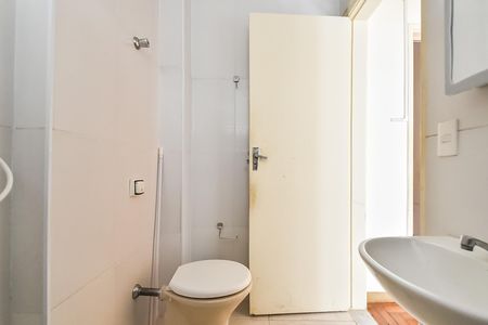 Apartamento para alugar com 56m², 2 quartos e sem vaga Apartamento para alugar com 56m², 2 quartos e sem vagaBanheiro