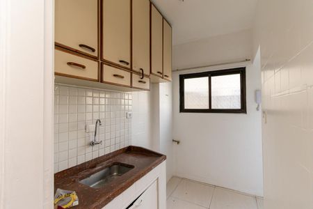 Cozinha de apartamento para alugar com 2 quartos, 56m² em Aclimação, São Paulo