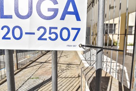 Apartamento para alugar com 56m², 2 quartos e sem vaga Apartamento para alugar com 56m², 2 quartos e sem vagaPlaca