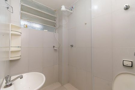Banheiro de apartamento para alugar com 2 quartos, 56m² em Aclimação, São Paulo