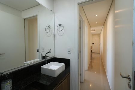 Apartamento à venda com 45m², 2 quartos e 1 vaga Apartamento à venda com 45m², 2 quartos e 1 vagaBanheiro