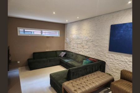Casa à venda com 3 quartos, 255m² em Vila Cordeiro, São Paulo
