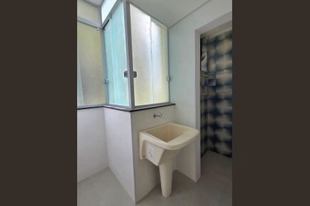 Apartamento à venda com 58m², 2 quartos e 1 vaga Apartamento à venda com 58m², 2 quartos e 1 vagaÁrea de Serviço