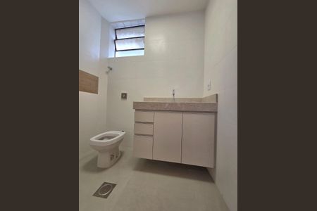 Apartamento à venda com 58m², 2 quartos e 1 vaga Apartamento à venda com 58m², 2 quartos e 1 vagaBanheiro