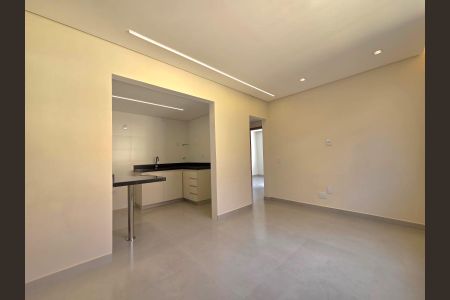 Sala  de apartamento à venda com 2 quartos, 58m² em Padre Eustáquio, Belo Horizonte