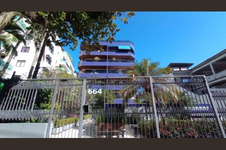 Apartamento para alugar com 117m², 2 quartos e 1 vaga Apartamento para alugar com 117m², 2 quartos e 1 vagaFachada