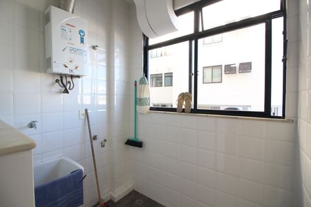 Apartamento para alugar com 117m², 2 quartos e 1 vagaÁrea de Serviço