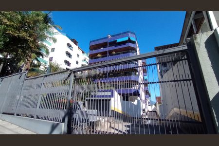 Apartamento para alugar com 117m², 2 quartos e 1 vaga Apartamento para alugar com 117m², 2 quartos e 1 vagaFachada
