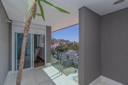 Casa à venda com 450m², 4 quartos e 2 vagas Casa à venda com 450m², 4 quartos e 2 vagasFoto 23