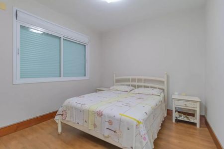 Casa à venda com 450m², 4 quartos e 2 vagas Casa à venda com 450m², 4 quartos e 2 vagasFoto 14