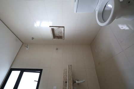 Apartamento à venda com 136m², 3 quartos e 2 vagas Apartamento à venda com 136m², 3 quartos e 2 vagasBanheiro da suíte