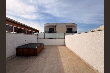 Apartamento à venda com 136m², 3 quartos e 2 vagas Apartamento à venda com 136m², 3 quartos e 2 vagasCobertura