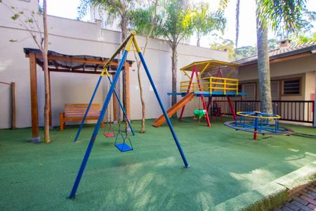 Apartamento para alugar com 44m², 2 quartos e 1 vaga Apartamento para alugar com 44m², 2 quartos e 1 vagaÁrea comum - Playground