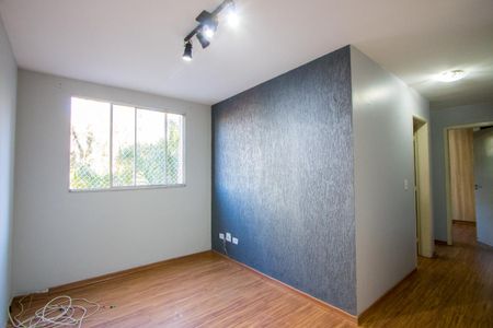 Sala de apartamento para alugar com 2 quartos, 44m² em Parque Sao Vicente, Santo André