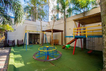 Apartamento para alugar com 44m², 2 quartos e 1 vaga Apartamento para alugar com 44m², 2 quartos e 1 vagaÁrea comum - Playground