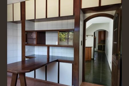 Casa à venda com 3 quartos, 170m² em Campo Grande, São Paulo