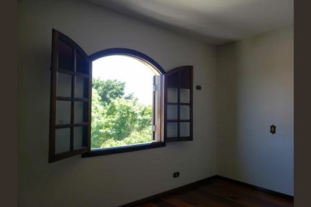 Casa à venda com 3 quartos, 170m² em Campo Grande, São Paulo
