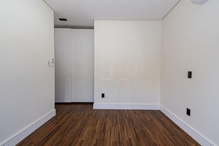 Casa à venda com 3 quartos, 160m² em Vila Olímpia, São Paulo