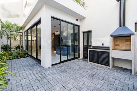 Casa à venda com 3 quartos, 160m² em Vila Olímpia, São Paulo