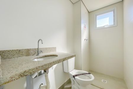 Casa de condomínio à venda com 67m², 2 quartos e 1 vaga Casa de condomínio à venda com 67m², 2 quartos e 1 vagaBanheiro da Suíte