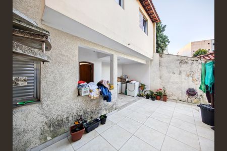Casa à venda com 303m², 3 quartos e 5 vagasQuintal