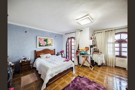 Casa à venda com 303m², 3 quartos e 5 vagasSuíte 1