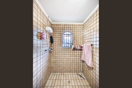 Casa à venda com 303m², 3 quartos e 5 vagasBanheiro da Suíte 2