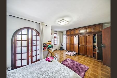 Casa à venda com 303m², 3 quartos e 5 vagasSuíte 1
