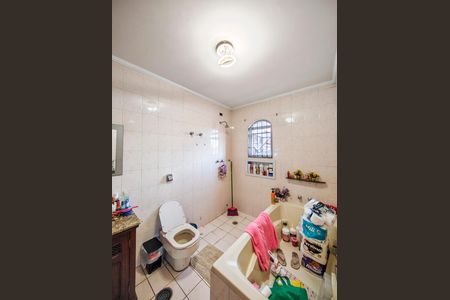 Casa à venda com 303m², 3 quartos e 5 vagasBanheiro da Suíte 1