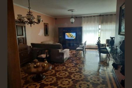 Casa à venda com 4 quartos, 300m² em Vila Santo Estefano, São Paulo