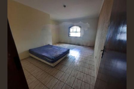 Casa à venda com 4 quartos, 300m² em Vila Santo Estefano, São Paulo