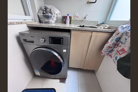 Apartamento à venda com 76m², 3 quartos e 1 vaga Apartamento à venda com 76m², 3 quartos e 1 vagaÁrea de Serviço