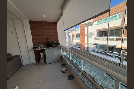 Apartamento à venda com 76m², 3 quartos e 1 vaga Apartamento à venda com 76m², 3 quartos e 1 vagaVaranda