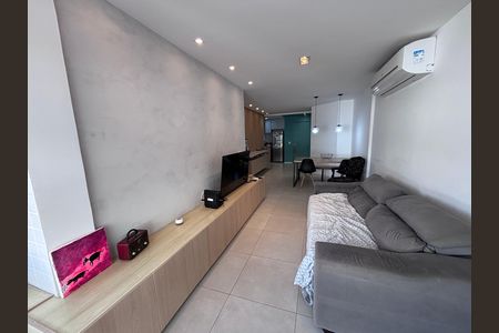Sala de apartamento para alugar com 3 quartos, 76m² em Recreio dos Bandeirantes, Rio de Janeiro