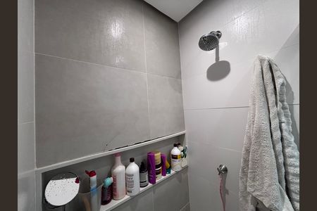 Apartamento à venda com 76m², 3 quartos e 1 vaga Apartamento à venda com 76m², 3 quartos e 1 vagaBanheiro