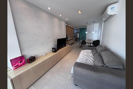 Apartamento à venda com 76m², 3 quartos e 1 vaga Apartamento à venda com 76m², 3 quartos e 1 vagaSala