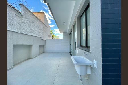 Apartamento à venda com 3 quartos, 130m² em Sagrada Família, Belo Horizonte