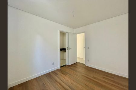 Apartamento à venda com 3 quartos, 130m² em Sagrada Família, Belo Horizonte